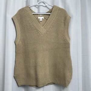 H&M beige sweater vest